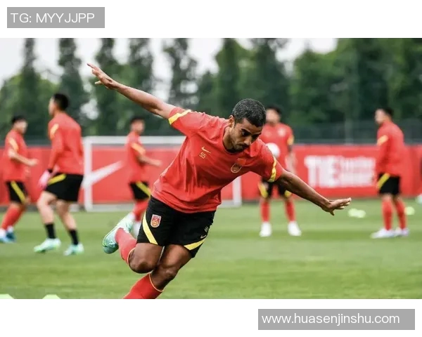 广州足球队在城市联赛中以80分稳居榜首争夺冠军形势一片大好 广州足球队在城市联赛中以80分稳居榜首争夺冠军形势一片大好