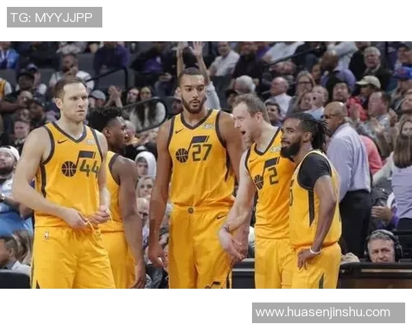 重庆篮球队的团队协作引发热议球迷观点分歧与反思