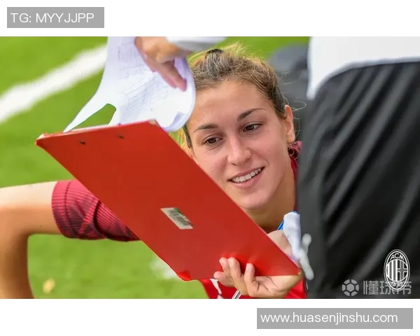 足球明星悠闲晒太阳的惬意时刻尽显运动魅力与生活态度 足球明星悠闲晒太阳的惬意时刻尽显运动魅力与生活态度